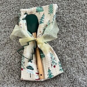 Christmas Kitchen Utensil Set Spatula Cookie Cutter Tea Towel Gift‎ holiday